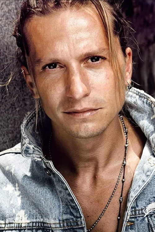 Joe Estevez ha trabajado con Manuel Giusti en 8 ocasiones