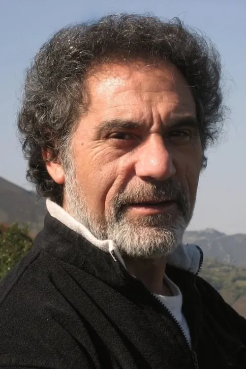 Manuel Pizarro interpretando a Tino