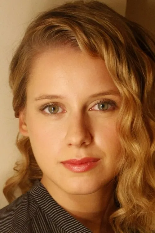 Manuela Vellés — personaje: Mimi