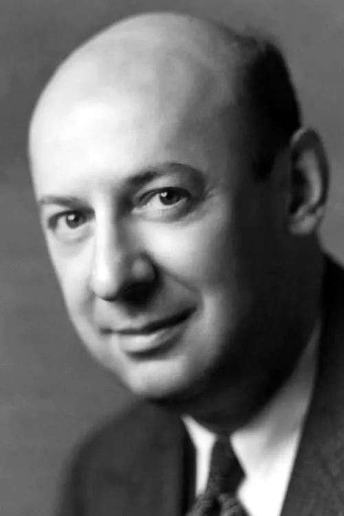 Marc Connelly interpretando a Davenport