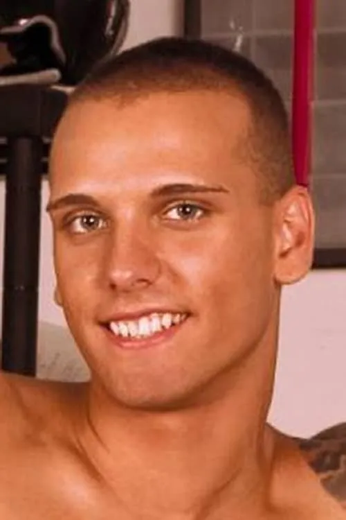 Marc Dievo interpretando a