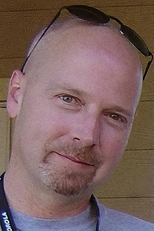 Joan Lauckner ha trabajado con Marc Moody en 1 ocasiones