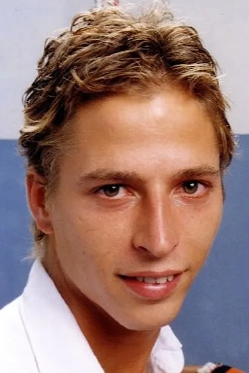 Toufik Mwaka ha trabajado con Marc van Dervel en 2 ocasiones