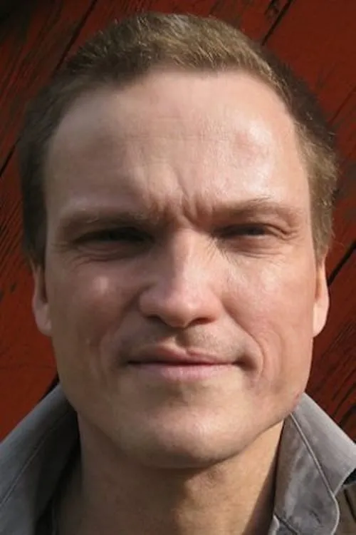 Marcel Roijaards interpretando a Jan