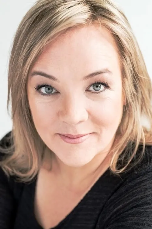 Marcia Pilote interpretando a Louisette