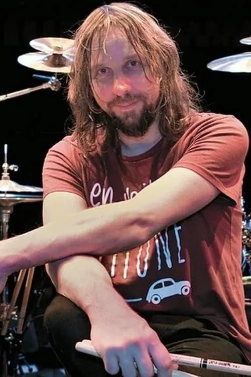 John Petrucci ha trabajado con Marco Minnemann en 1 ocasiones