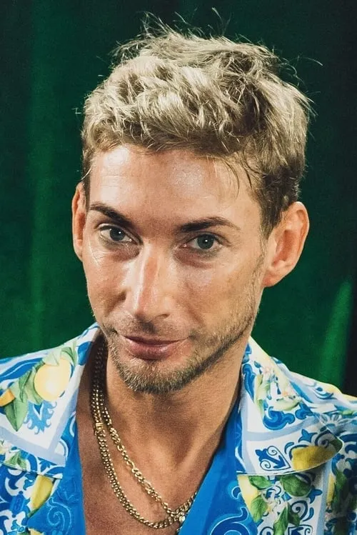 Marco Tasane en su biografía y filmografía