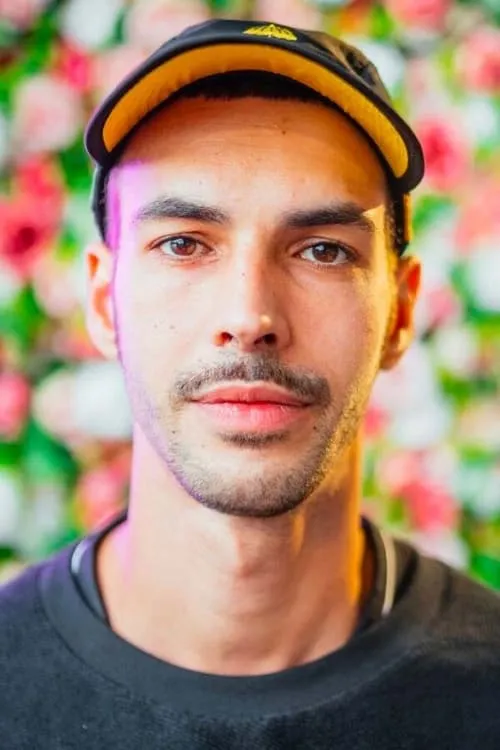 Miles Silvas ha trabajado con Marek Zaprazny en 2 ocasiones