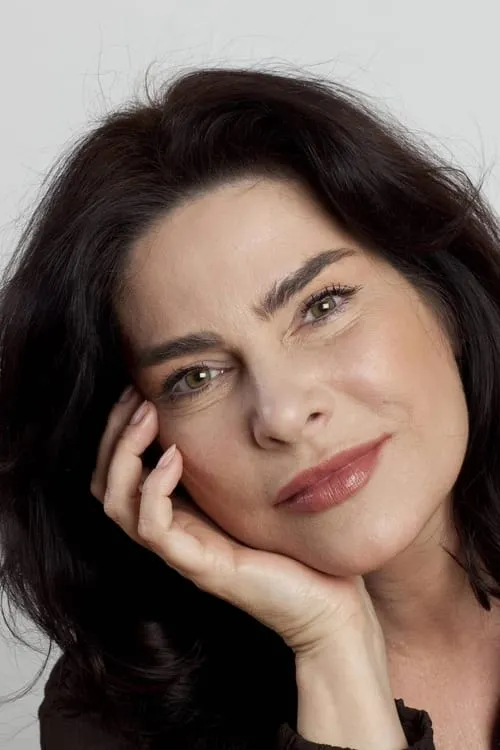 Maren Schumacher interpretando a Elisabeth