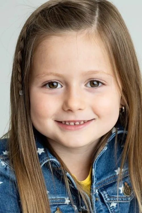 Margaux Vaillancourt interpretando a Isabel