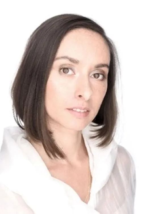 Maria Allash interpretando a Aegina