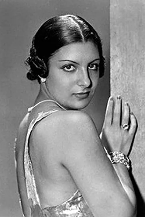 Henrique Santana ha trabajado con Maria Helena Matos en 1 ocasiones