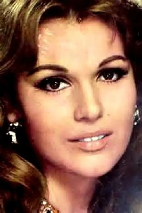 Maria Latour interpretando a 