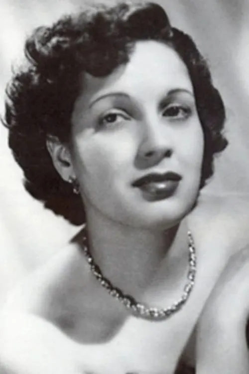 Mariana Villar interpretando a Adriana Bento (as Mariana Vilar)