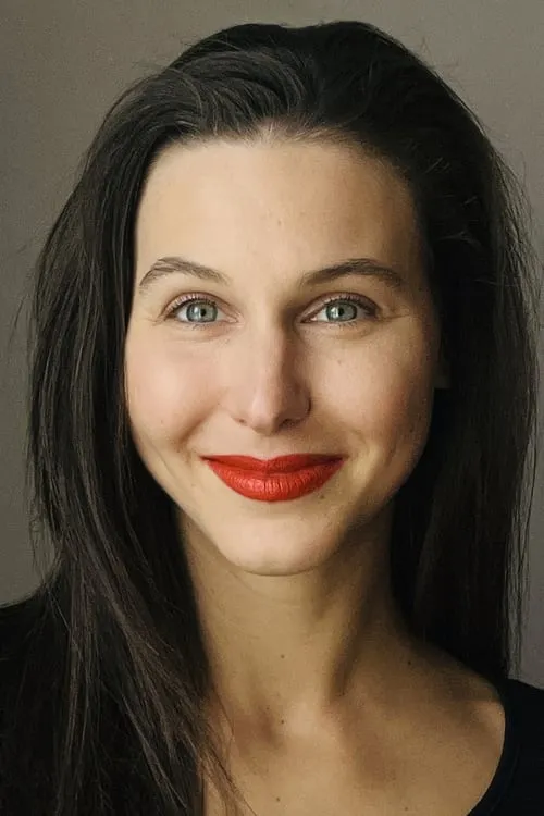 Marianna Polyáková interpretando a