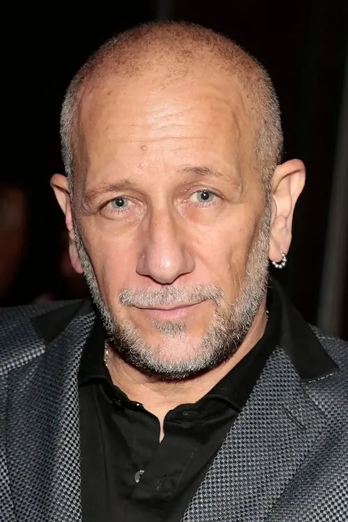 Mariano Argento interpretando a Guillermo