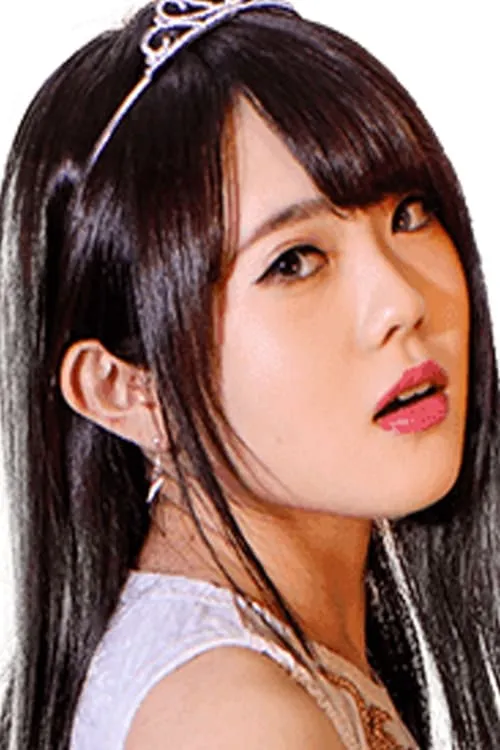 Marika Kobashi interpretando a