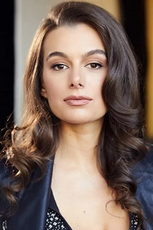 Marikah Cunningham interpretando a Dr. Angela Porter