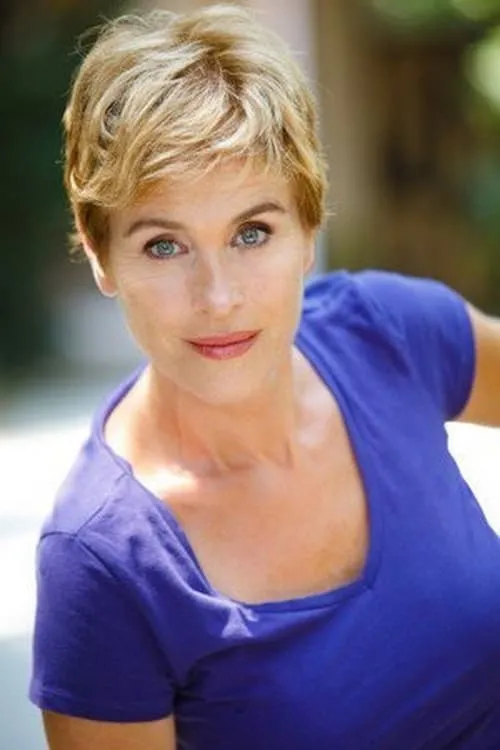 Marina Giulia Cavalli interpretando a Lori Fannon