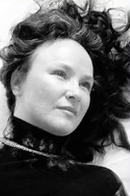 Marina Kalmikova interpretando a Agita