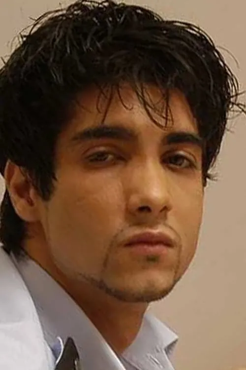 Julian Kolp ha trabajado con Mario Connery en 3 ocasiones