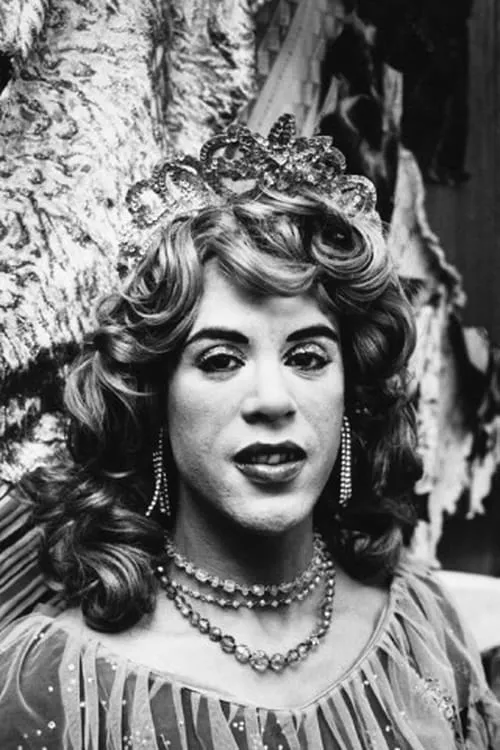 Tiny Tim ha trabajado con Mario Montez en 3 ocasiones