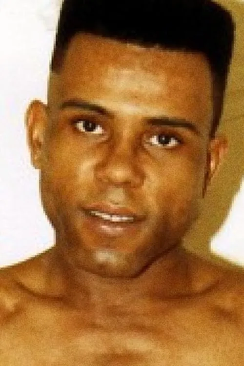 Marius Sainte-Rose interpretando a