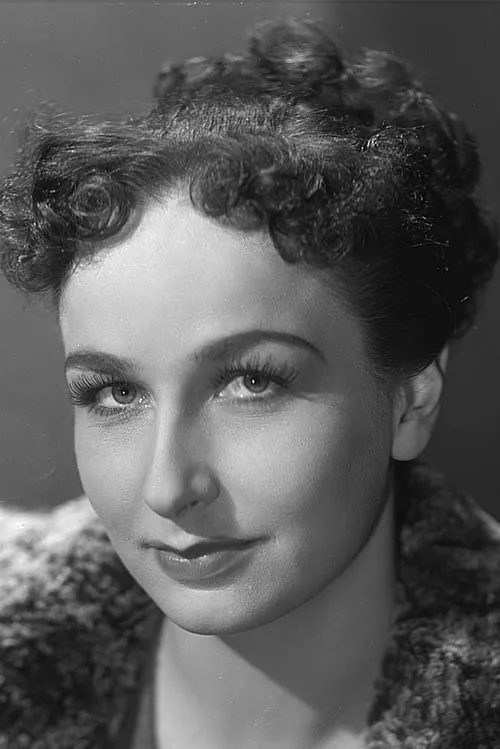 Marja Korhonen interpretando a Eva Helske