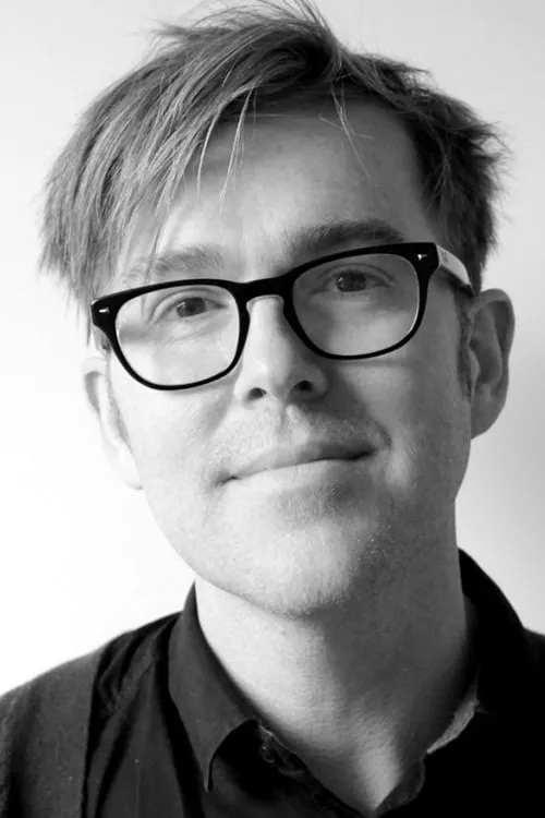 Mark Gordon interpretando a Himself