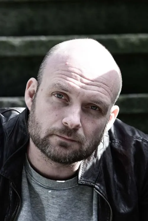 George Tobal ha trabajado con Mark Kraan en 1 ocasiones