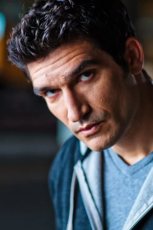 Mohamed Ali ha trabajado con Mark Semos en 1 ocasiones