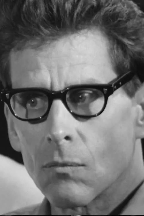 Mark 'Woody' Keppel interpretando a Beck