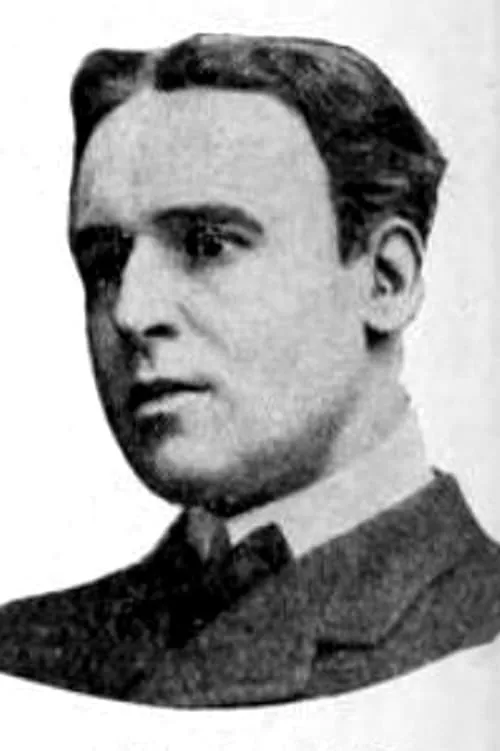 Martin Alsop interpretando a Grant Mason