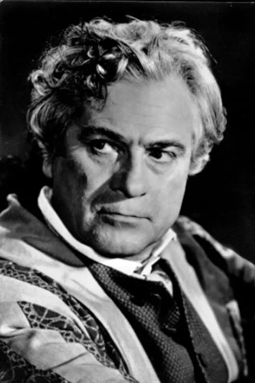 Martin Hellberg interpretando a Pastor Himmelknecht