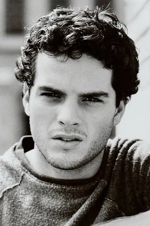 Martin Hewitt interpretando a Blake