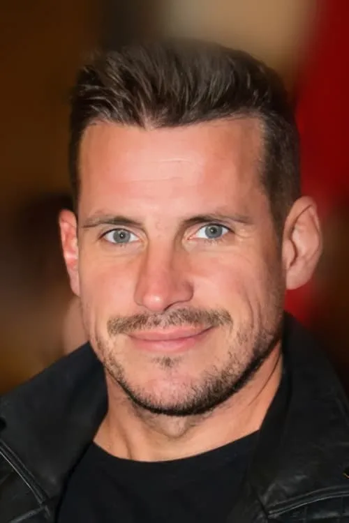 Martin Valihora interpretando a 