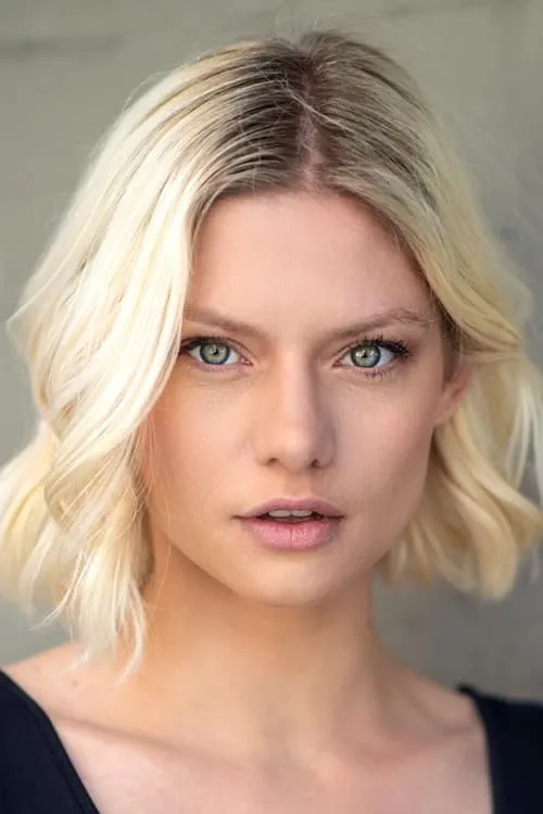 Mike Greca ha trabajado con Martina Karra en 1 ocasiones