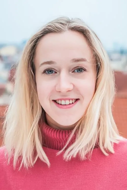 Martina Kavanová interpretando a Denisa