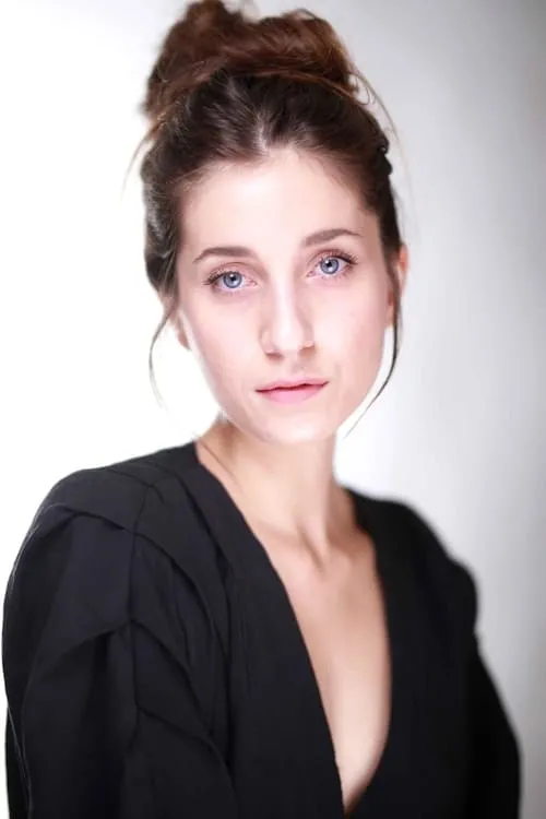 Martina Querini interpretando a Clara Calamai