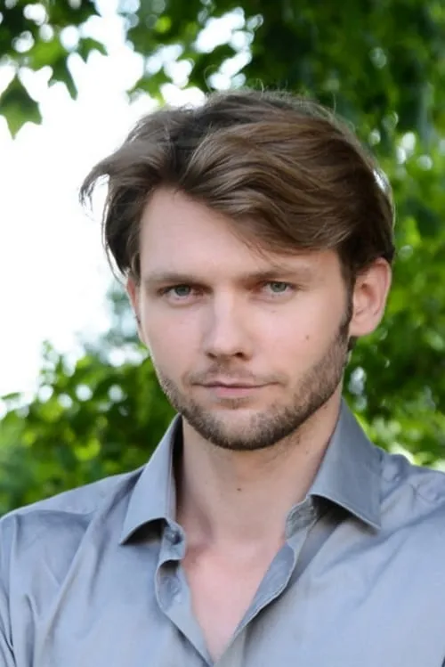 Mārtiņš Upenieks interpretando a 