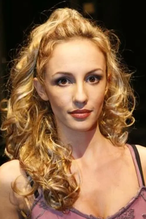 Mary Akrivopoulou — personaje: ????