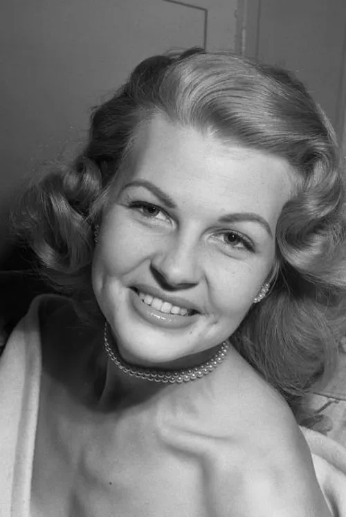 Mary Castle interpretando a Cora Dufrayne