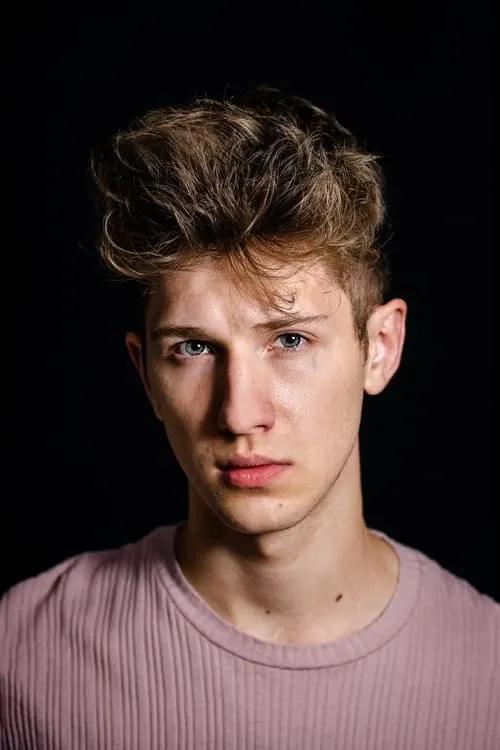 Mateusz Ciawłowski interpretando a Kuba