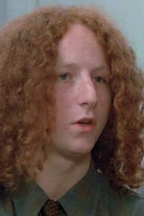 Mathieu Schiffman interpretando a Mathieu