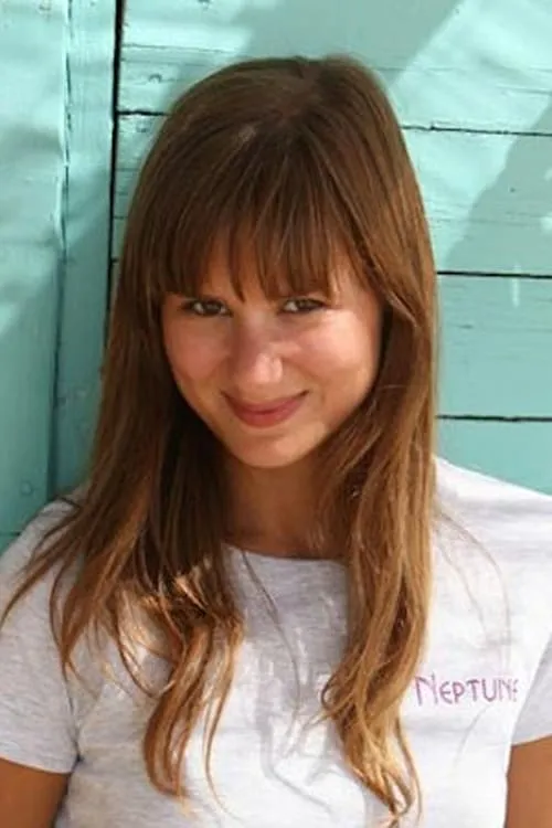 Mathilde Roehrich interpretando a Valentine