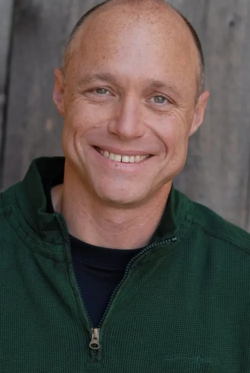 Matt Foyer interpretando a Albert Wilmarth