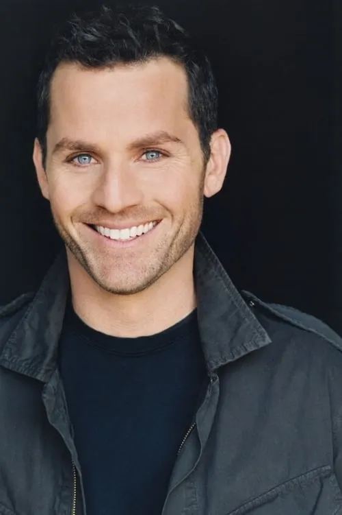 Matt Levin interpretando a Rico