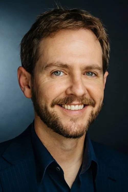 Matt Shakman interpretando a Self (archive footage)