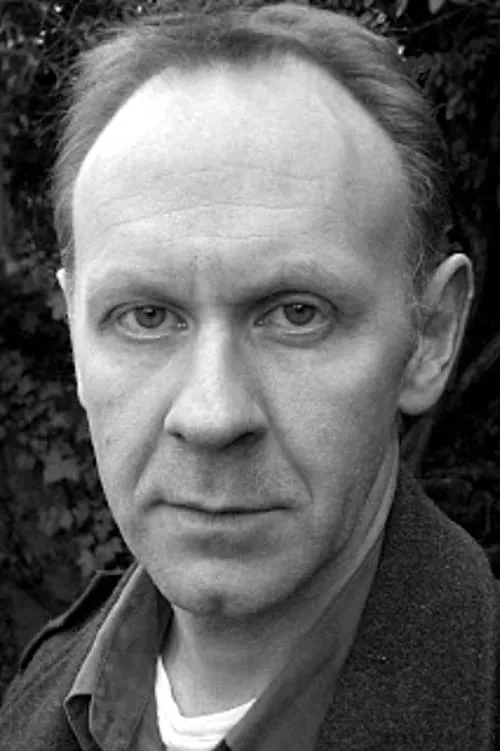 Chris Courtenay ha trabajado con Matthew Bates en 2 ocasiones