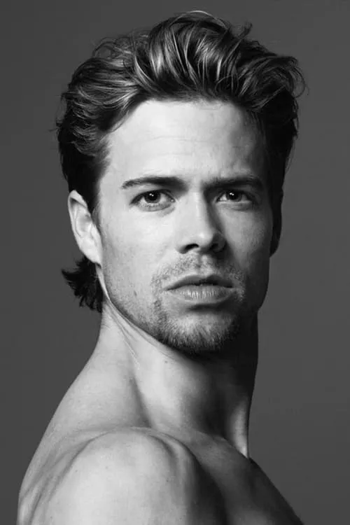 Steven Etienne ha trabajado con Matthew Golding en 1 ocasiones